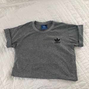 Women’s Adidas T-Shirt Gray Medium